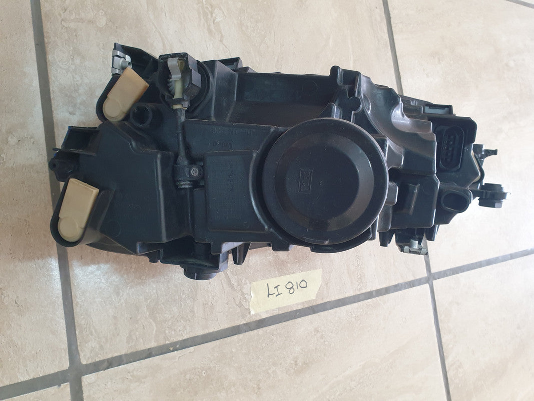 Volkswagen Polo Right Headlight