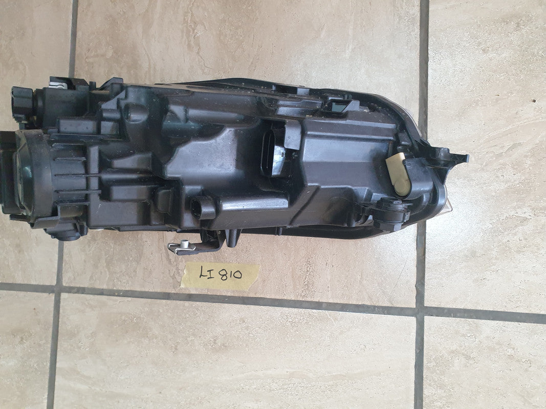 Volkswagen Polo Right Headlight