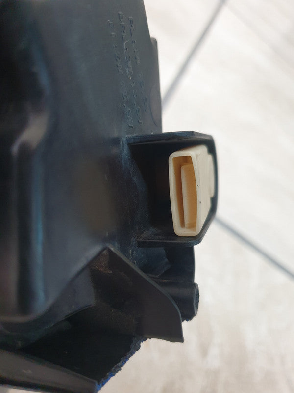 Volkswagen Polo Right Headlight