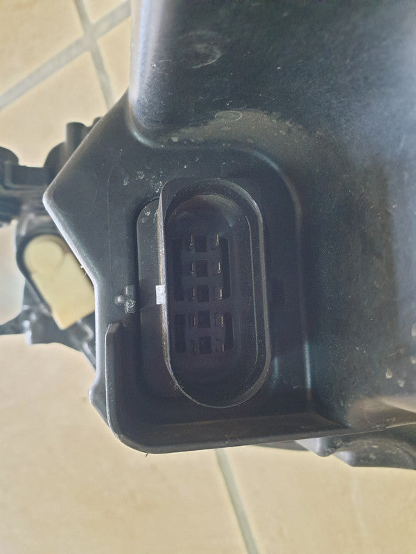 Volkswagen Polo Right Headlight