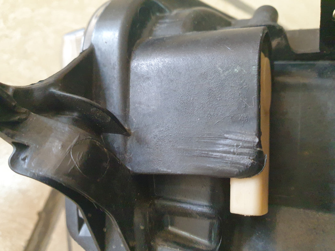 Volkswagen Polo Right Headlight