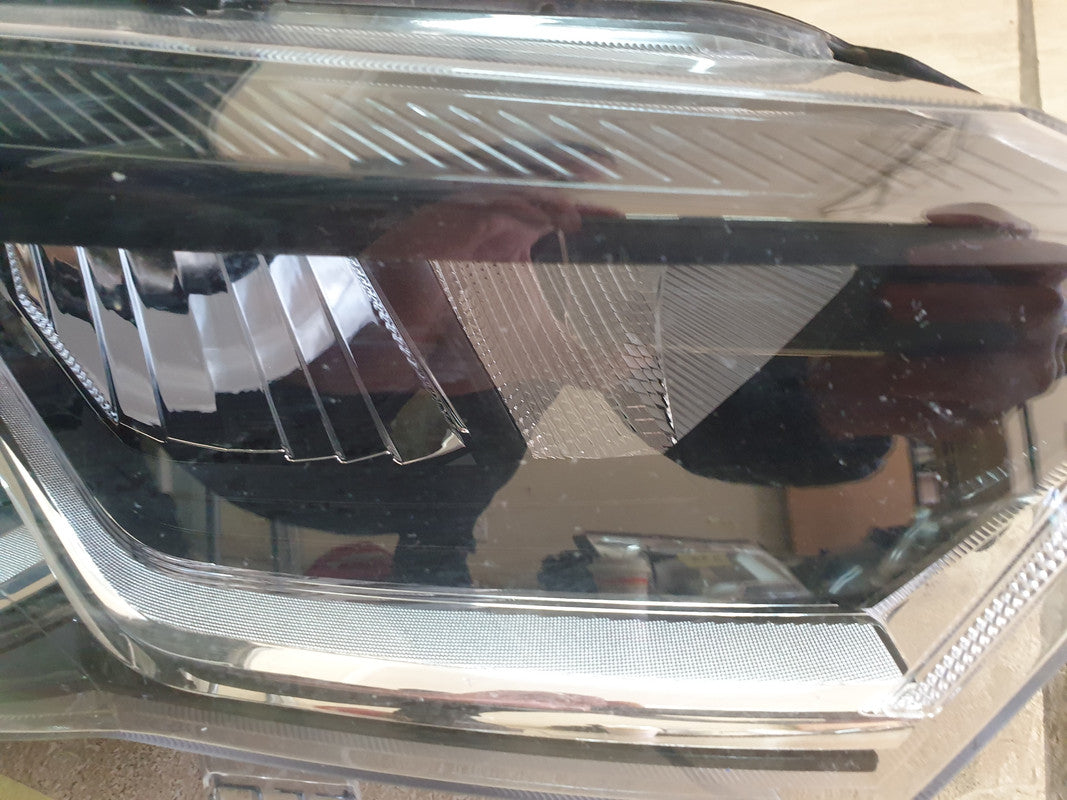 Volkswagen Polo Right Headlight