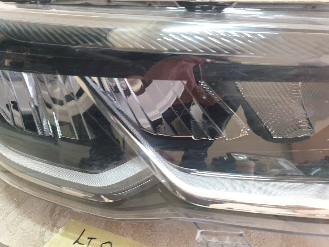 Volkswagen Polo Right Headlight