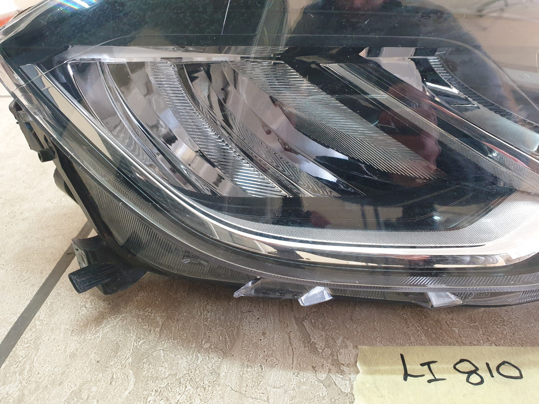 Volkswagen Polo Right Headlight