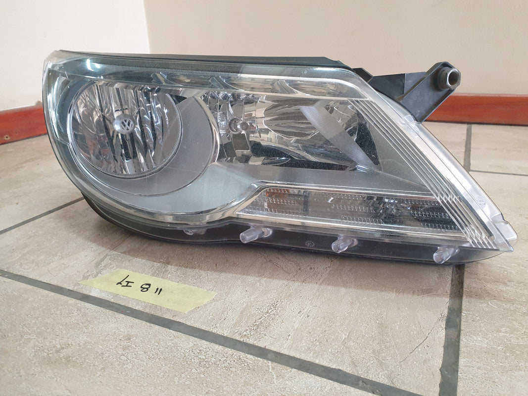 Volkswagen Tiguan Right Headlight