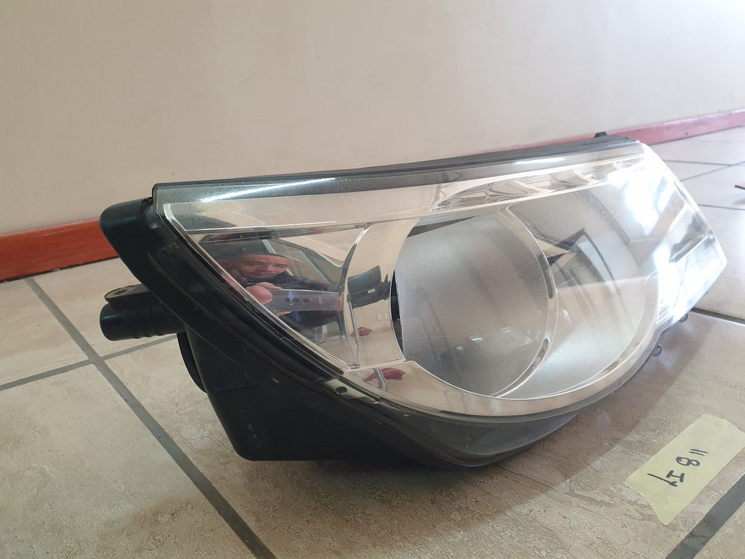 Volkswagen Tiguan Right Headlight