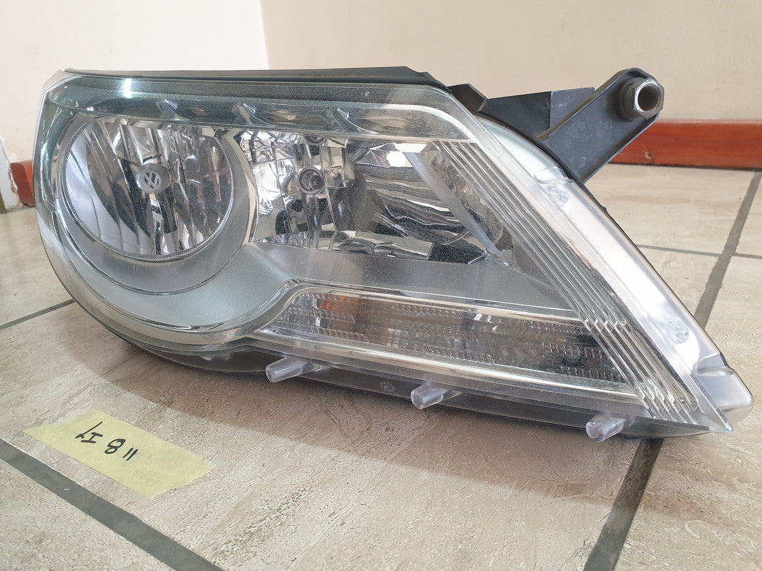 Volkswagen Tiguan Right Headlight