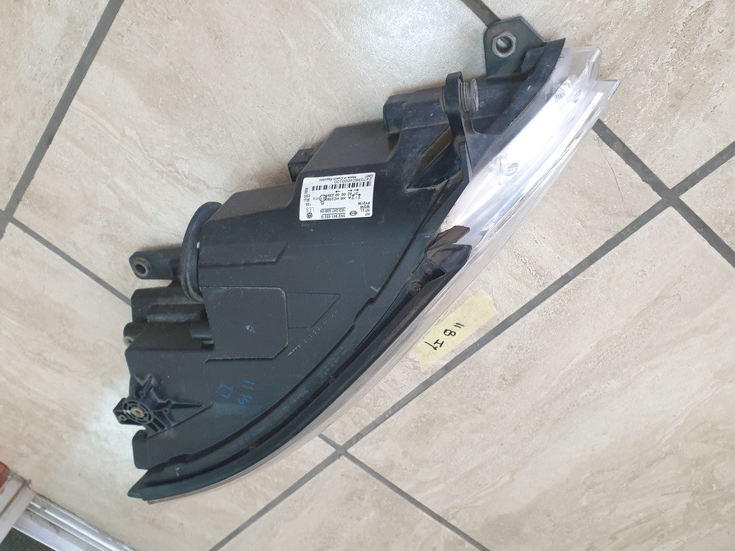Volkswagen Tiguan Right Headlight