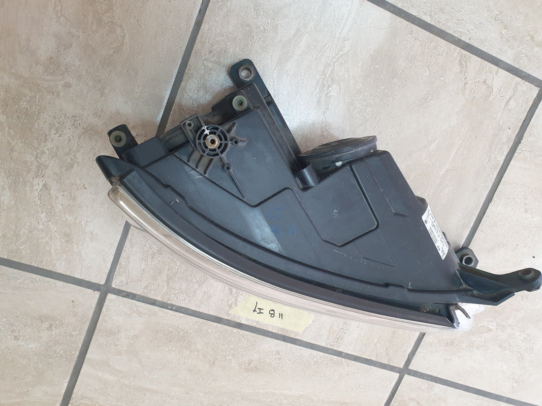 Volkswagen Tiguan Right Headlight
