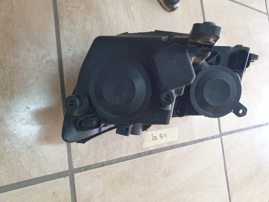 Volkswagen Tiguan Right Headlight