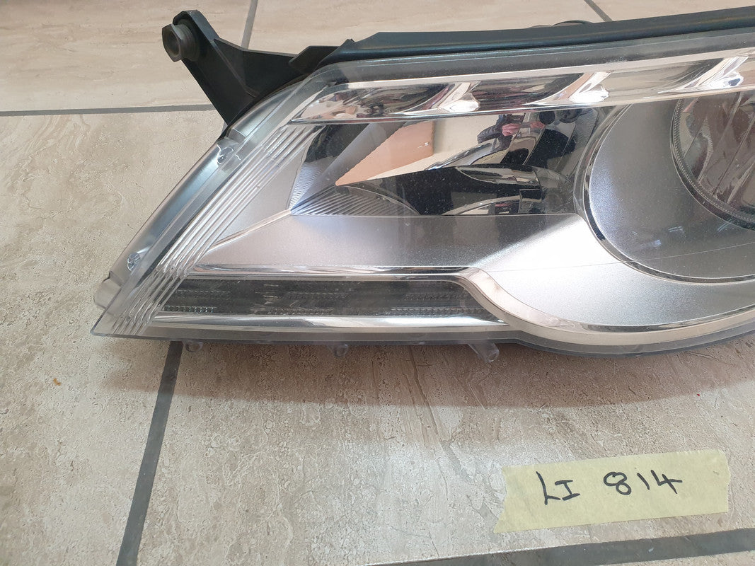 Volkswagen Tiguan Left Headlight