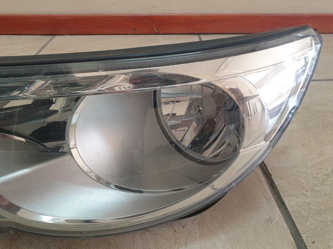 Volkswagen Tiguan Left Headlight
