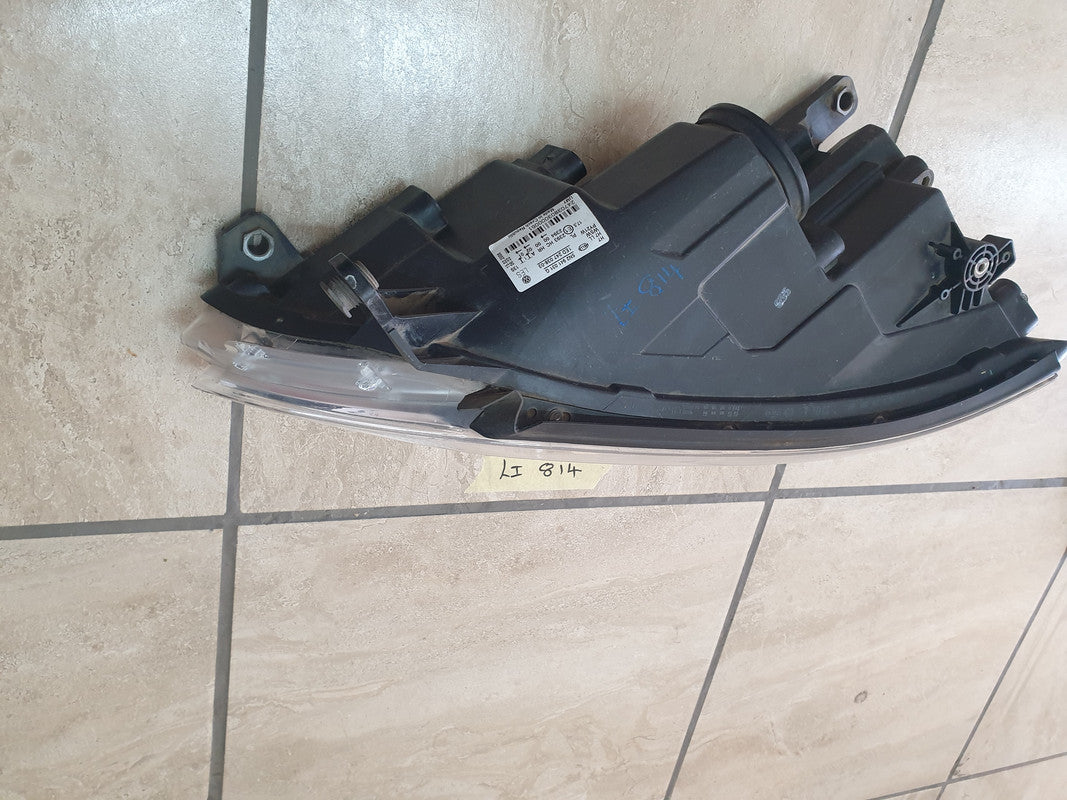 Volkswagen Tiguan Left Headlight