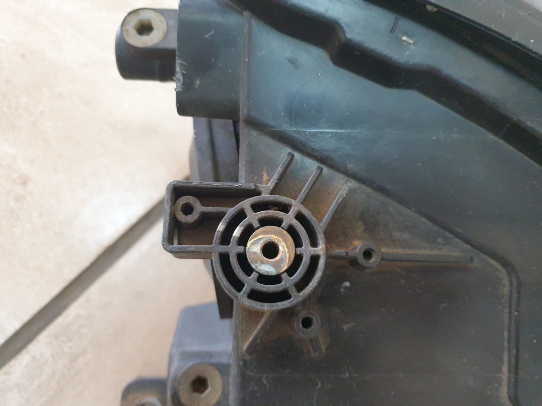 Volkswagen Tiguan Left Headlight