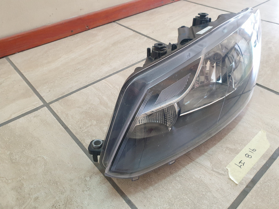 Volkswagen Caddy Left Headlight