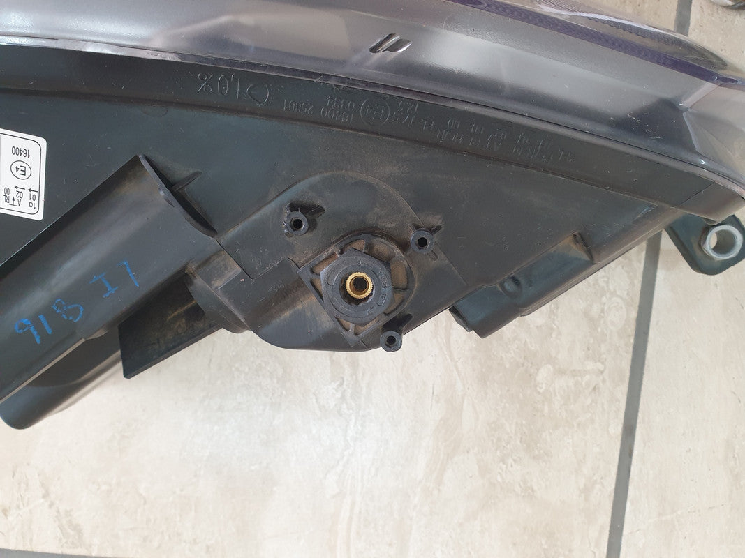 Volkswagen Caddy Left Headlight