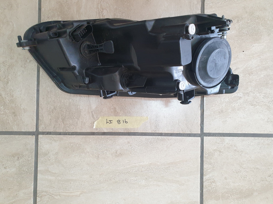 Volkswagen Caddy Left Headlight