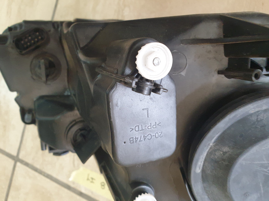 Volkswagen Caddy Left Headlight