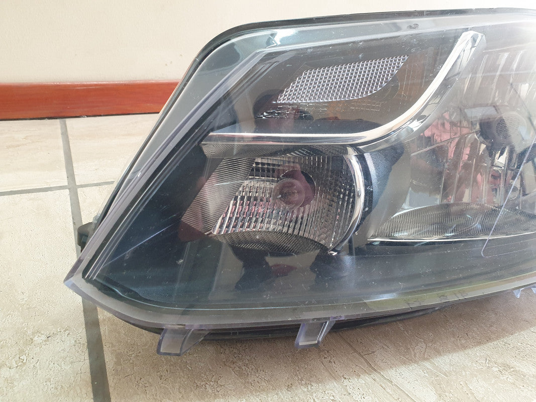Volkswagen Caddy Left Headlight