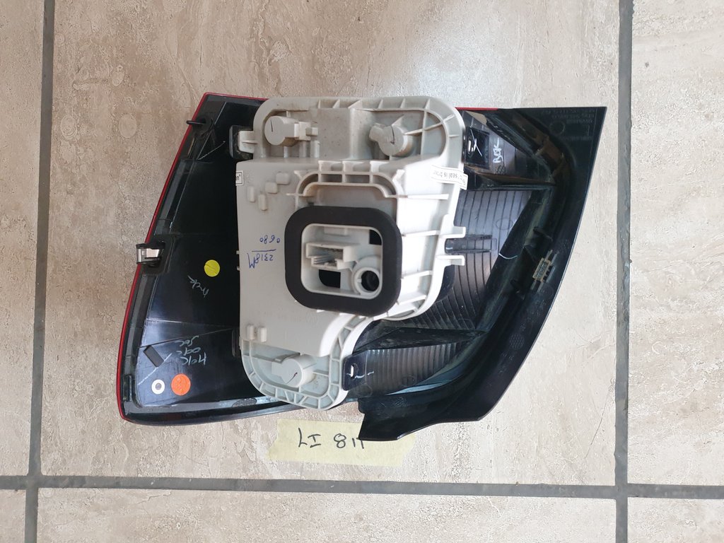 Volkswagen Polo Left Taillight