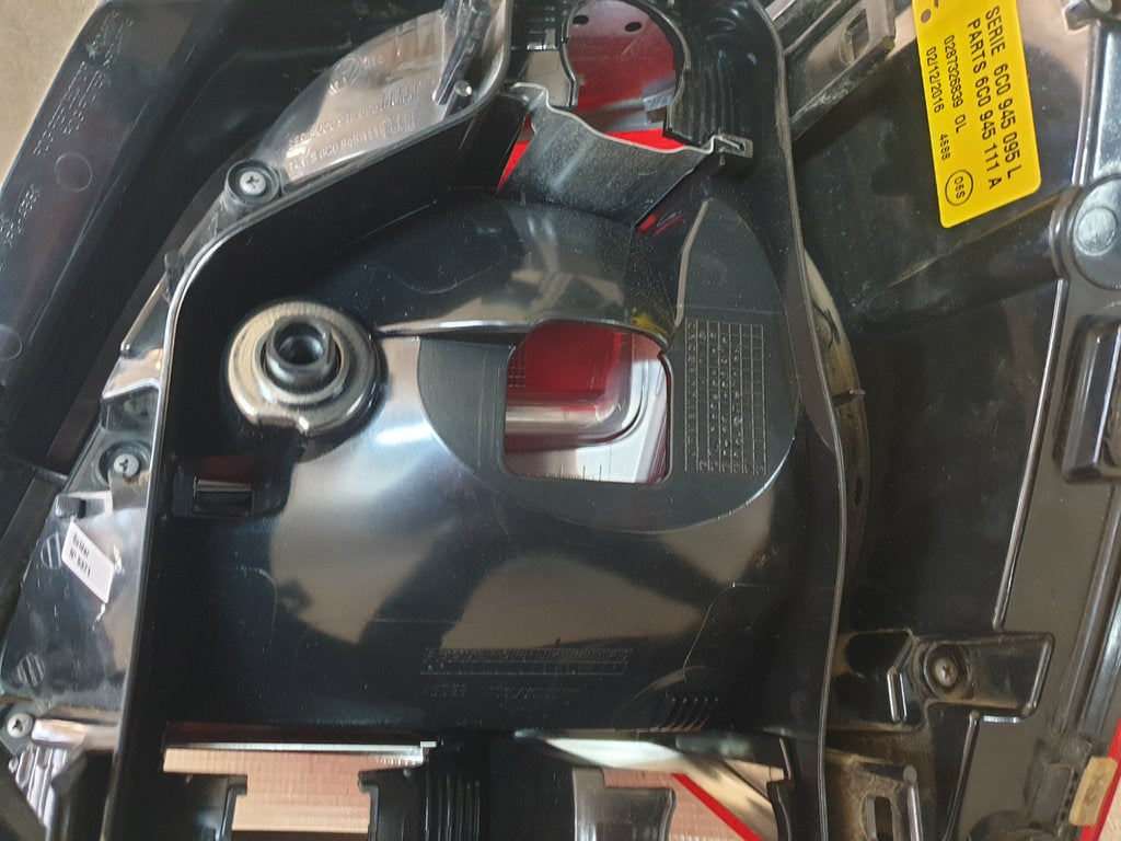 Volkswagen Polo Left Taillight