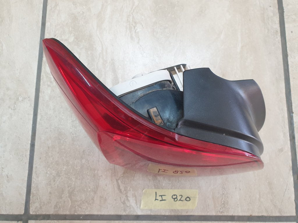 Volkswagen Polo Left Taillight