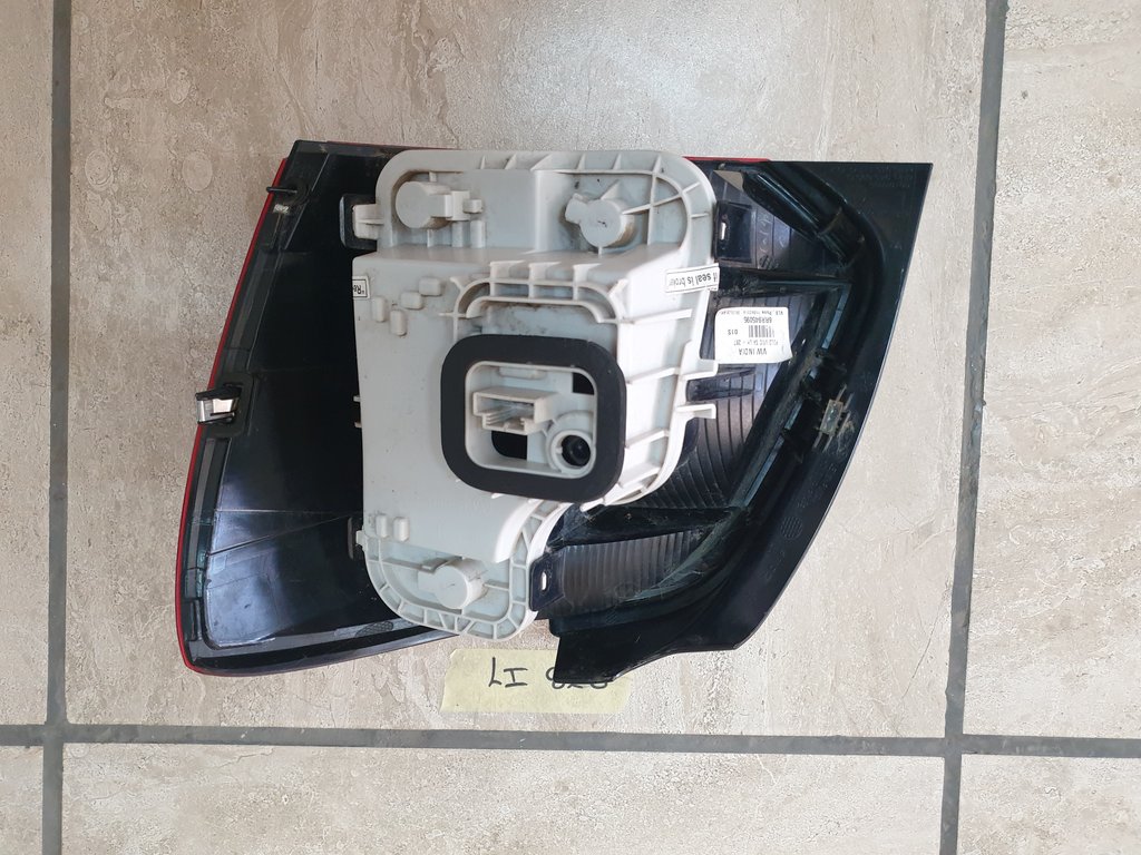 Volkswagen Polo Left Taillight