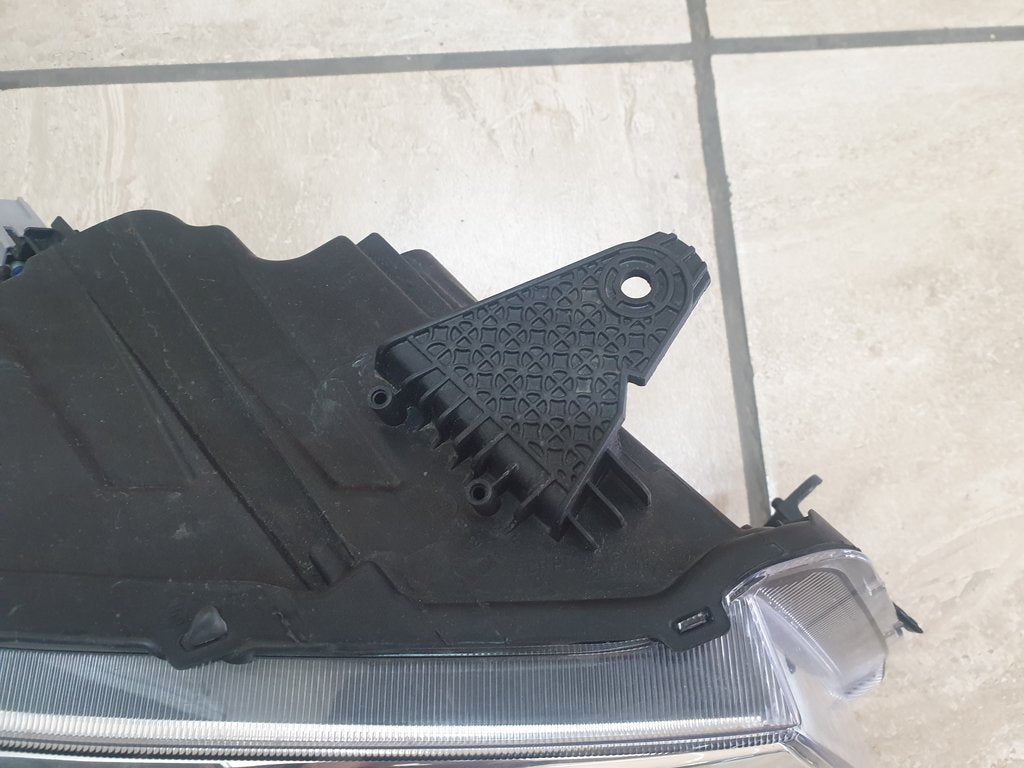 Toyota Urban Cruiser Right Headlight