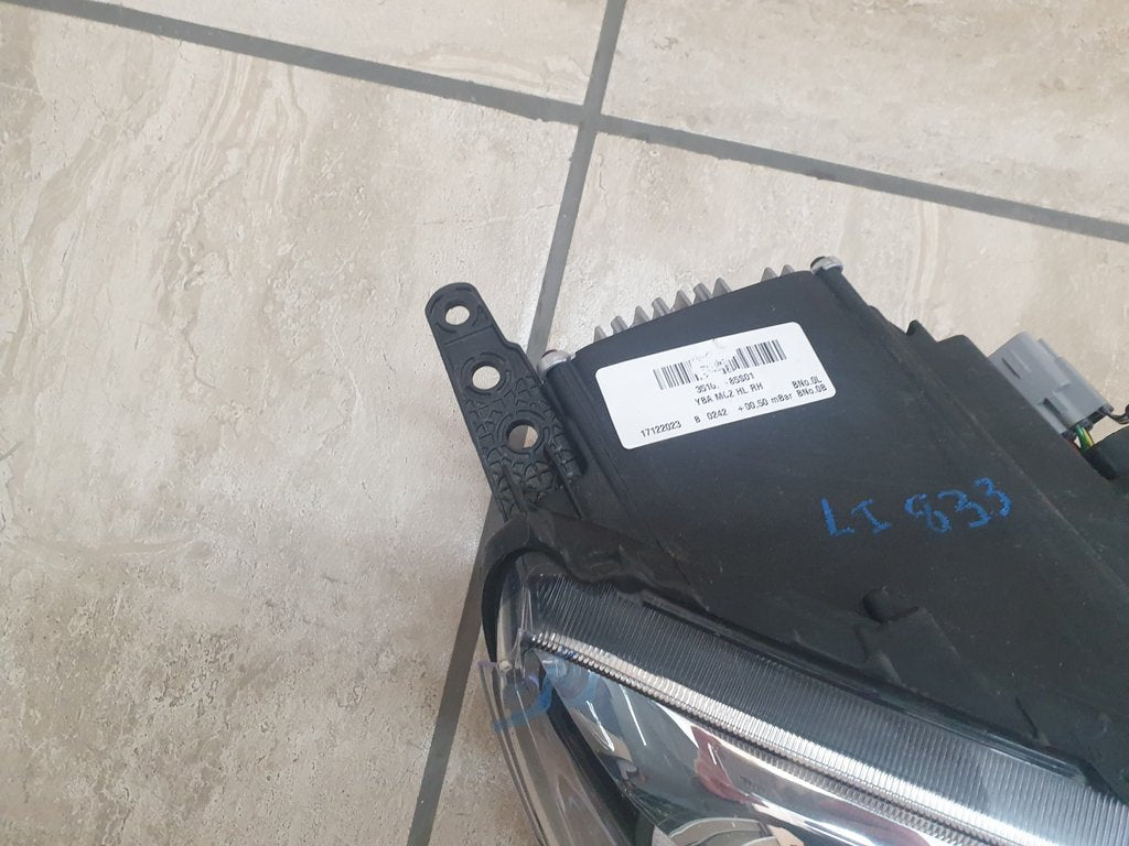 Toyota Urban Cruiser Right Headlight