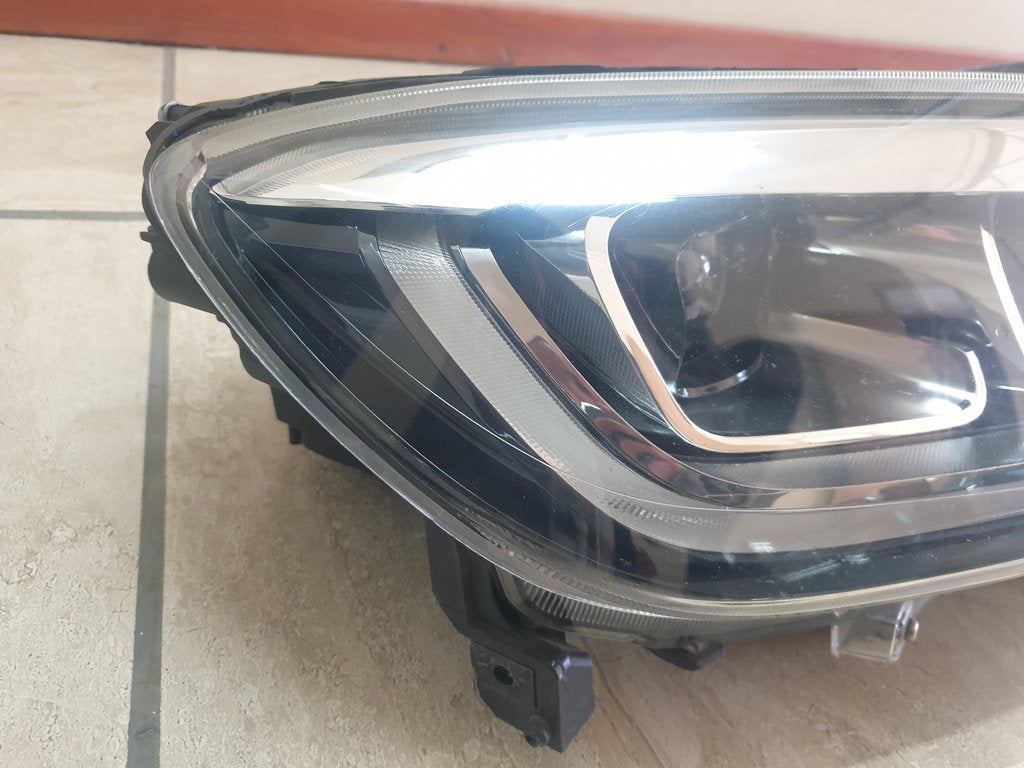 Toyota Urban Cruiser Right Headlight