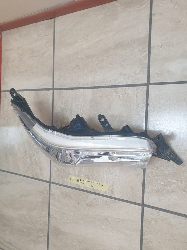 Toyota Hilux Right Headlight