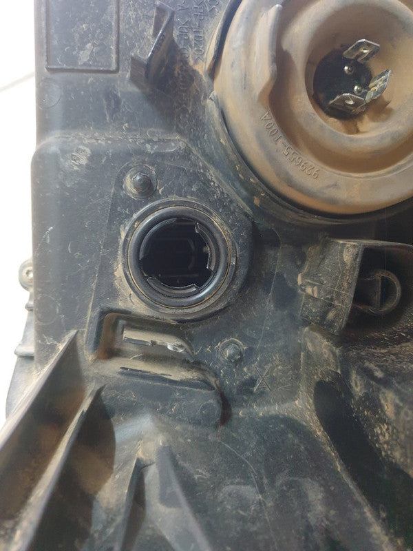 Toyota Hilux Right Headlight