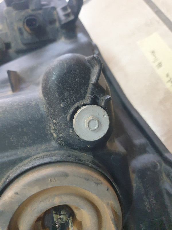Toyota Hilux Right Headlight