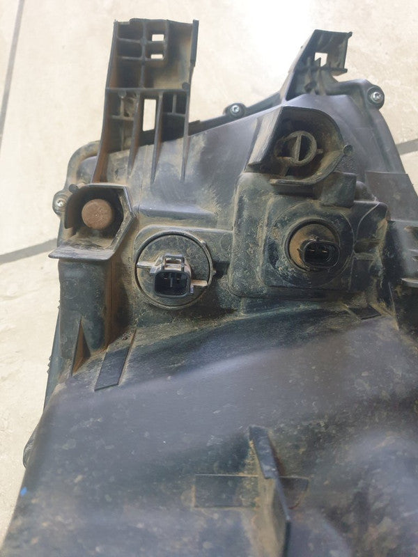 Toyota Hilux Right Headlight