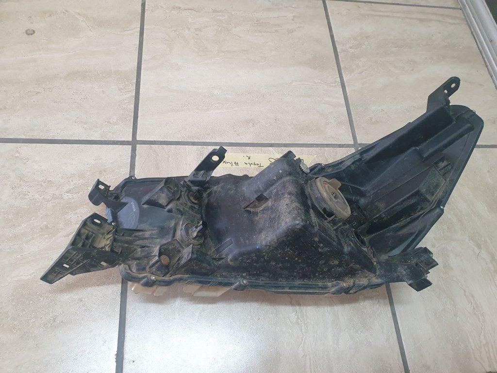 Toyota Hilux Right Headlight
