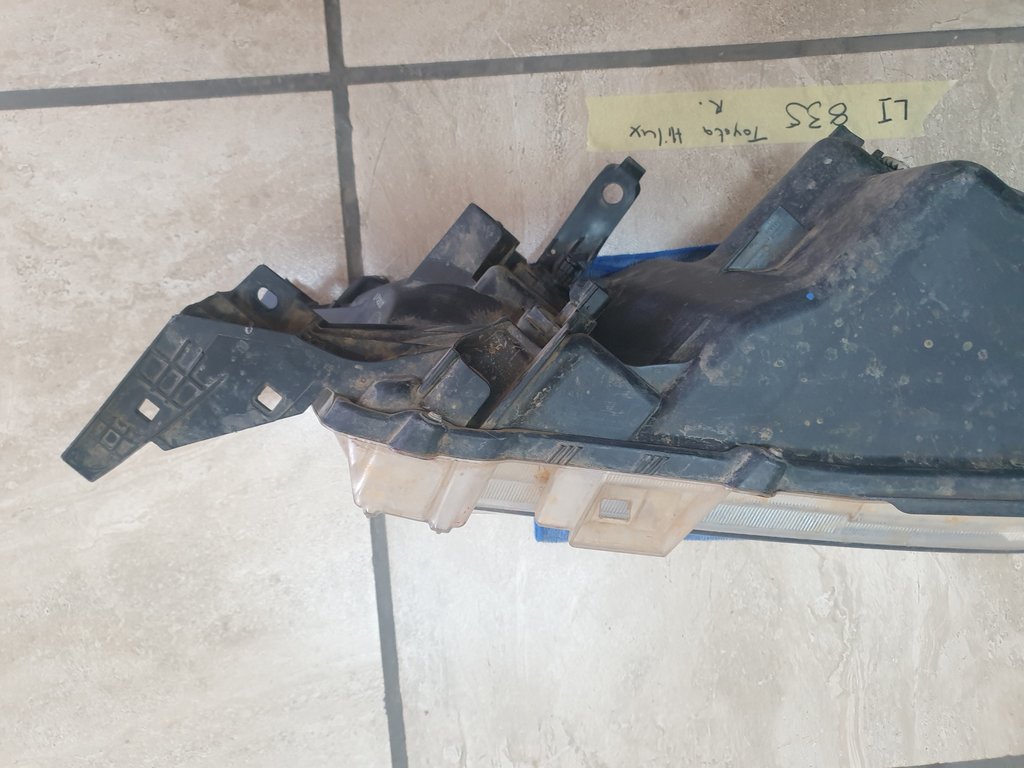 Toyota Hilux Right Headlight
