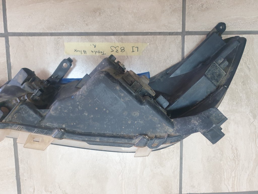 Toyota Hilux Right Headlight