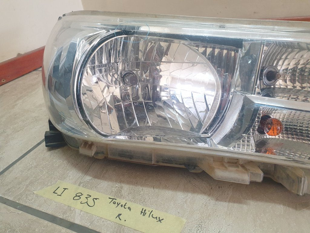 Toyota Hilux Right Headlight