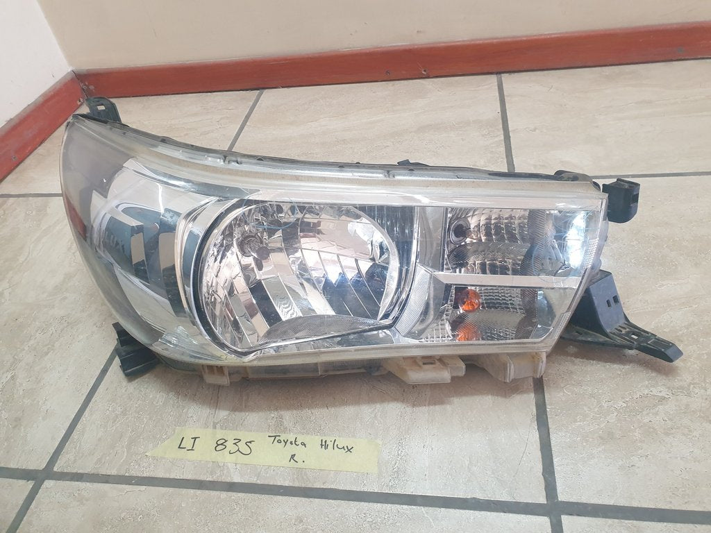 Toyota Hilux Right Headlight