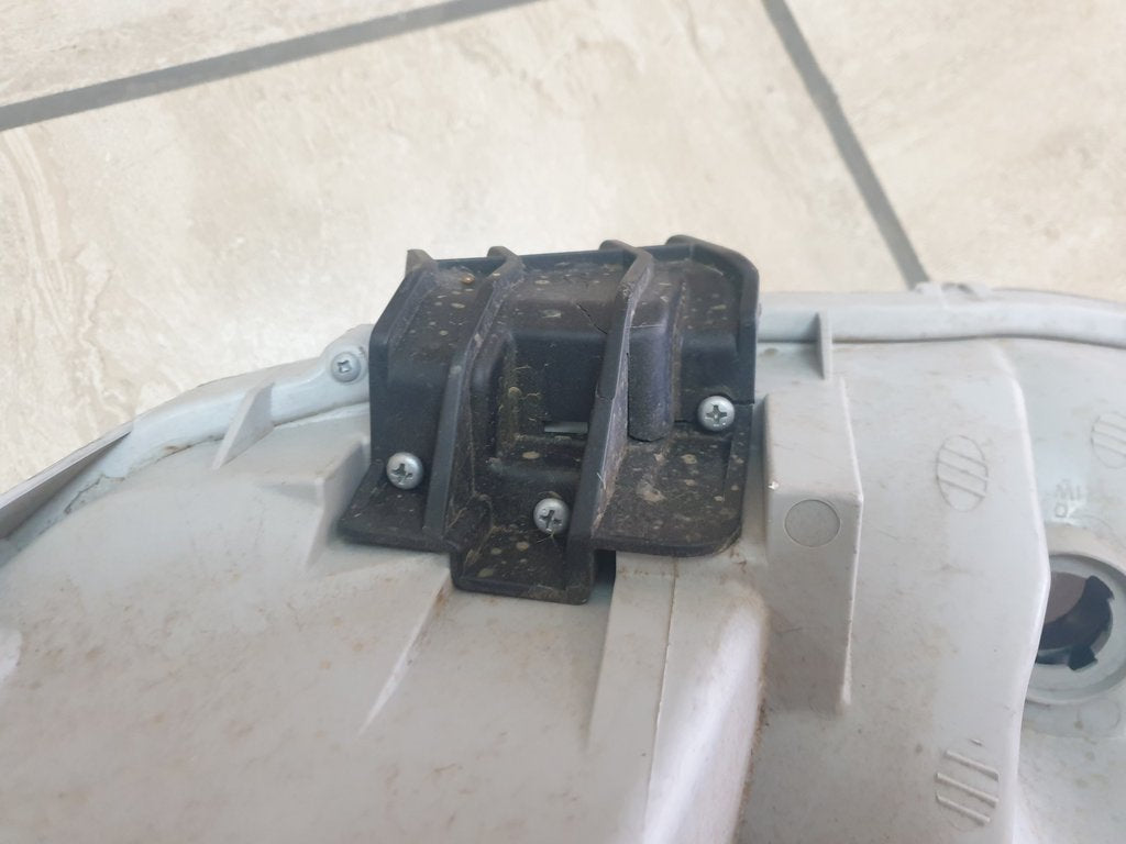Toyota Aftermarket Fortuner 2006 Right Headlight