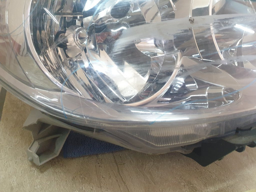 Toyota Aftermarket Fortuner 2006 Right Headlight