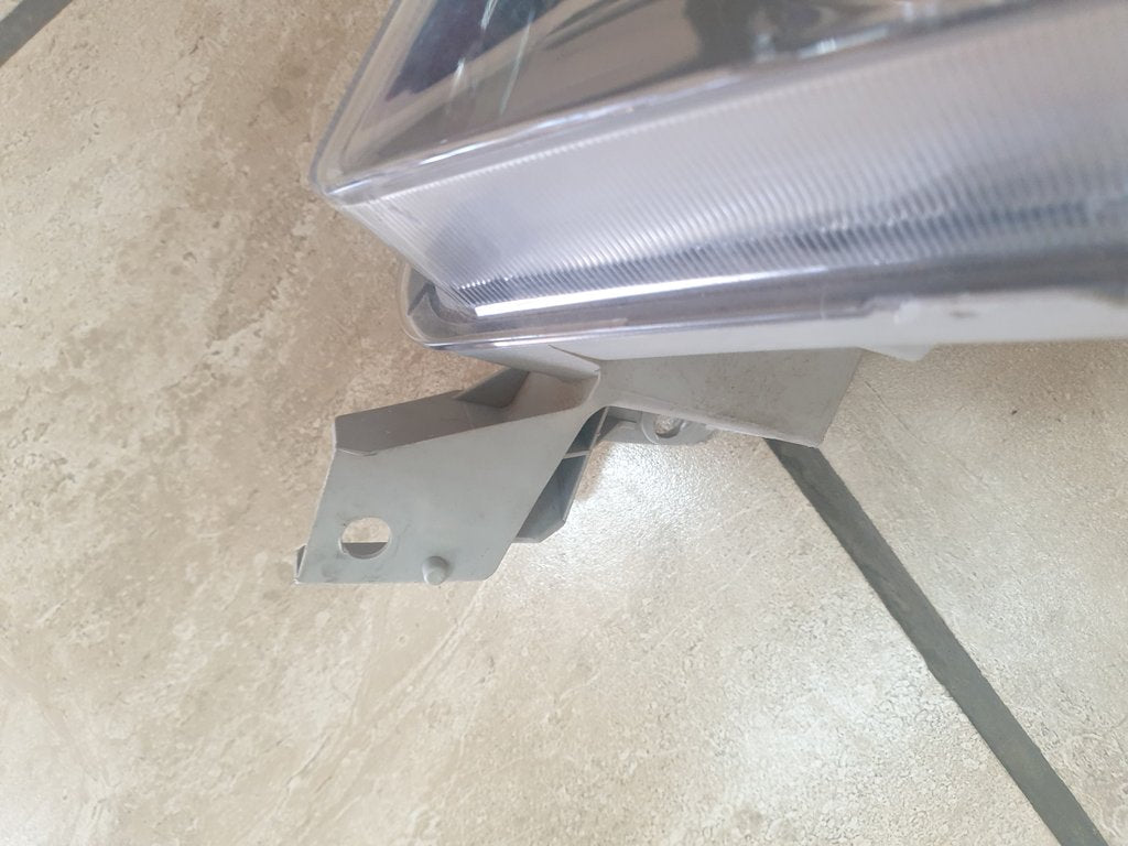 Toyota Aftermarket Fortuner 2006 Right Headlight