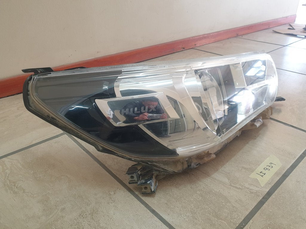 Toyota Hilux Right Headlight