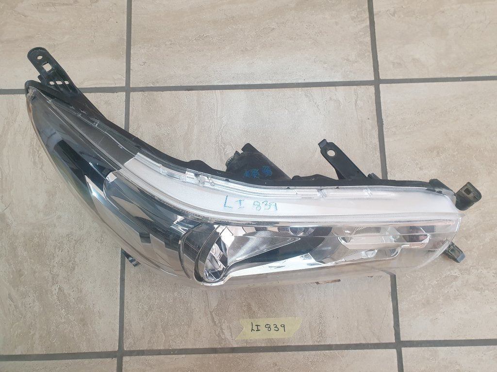 Toyota Hilux Right Headlight