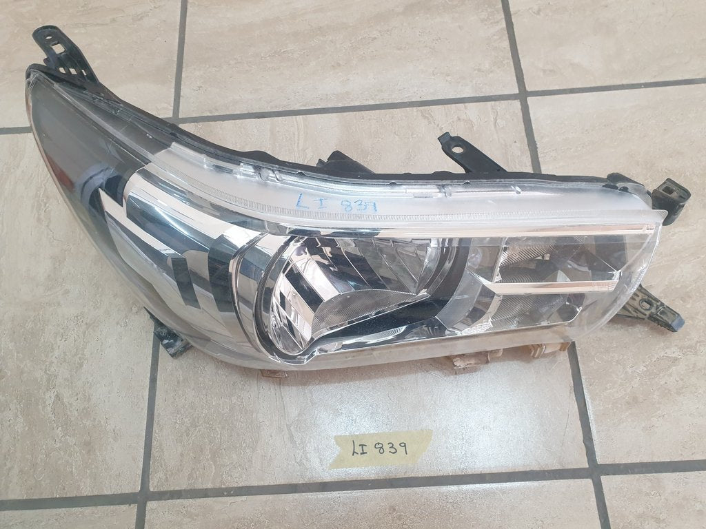 Toyota Hilux Right Headlight