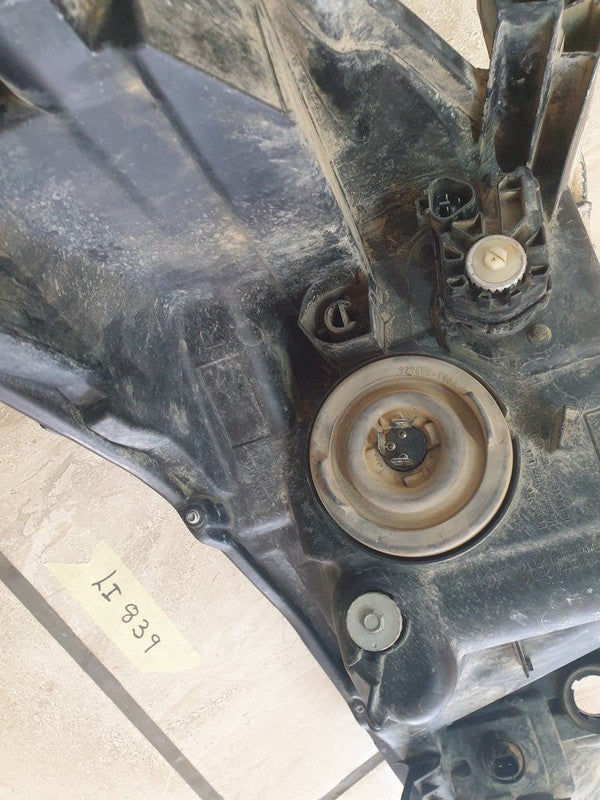 Toyota Hilux Right Headlight