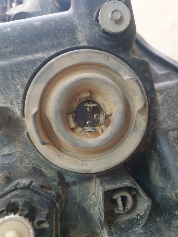 Toyota Hilux Right Headlight
