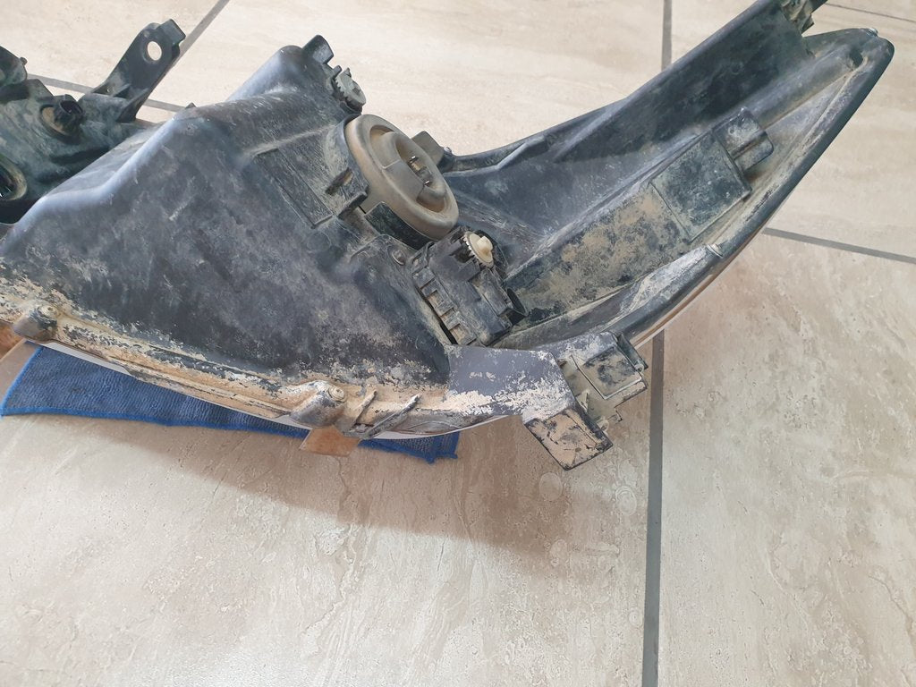 Toyota Hilux Right Headlight