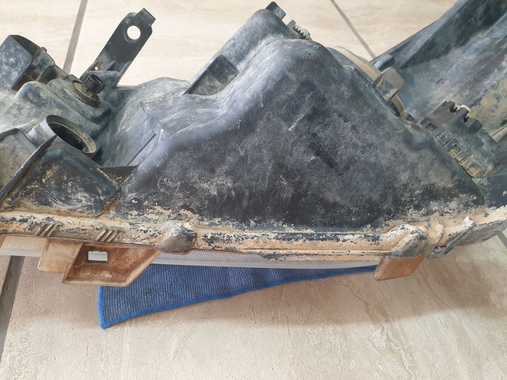 Toyota Hilux Right Headlight