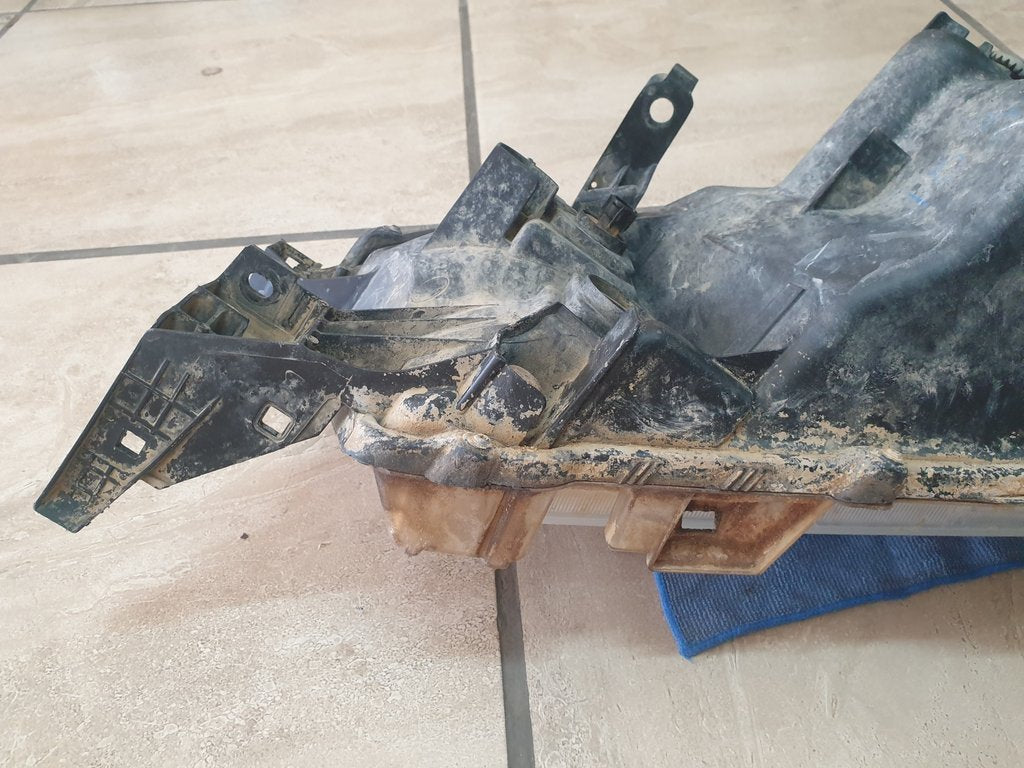 Toyota Hilux Right Headlight